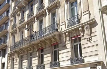 2 Bedroom Apartment in Paris 8th (Golden Triangle - Parc Monceau) 36