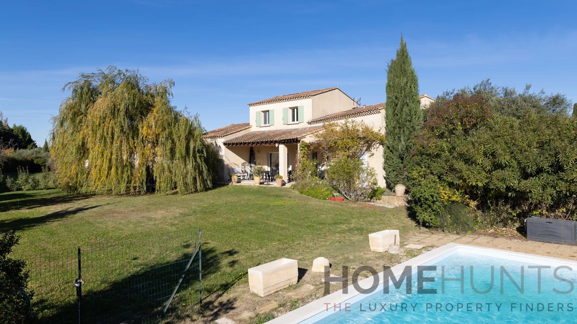 Villa/House For Sale in Maussane Les Alpilles HH15195370