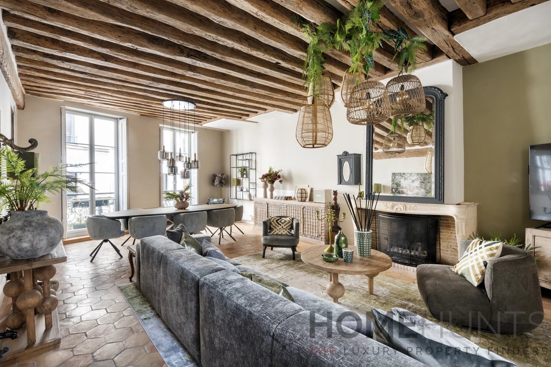 Apartment For Sale in Paris 6th (Saint Germain des Prés Luxembourg