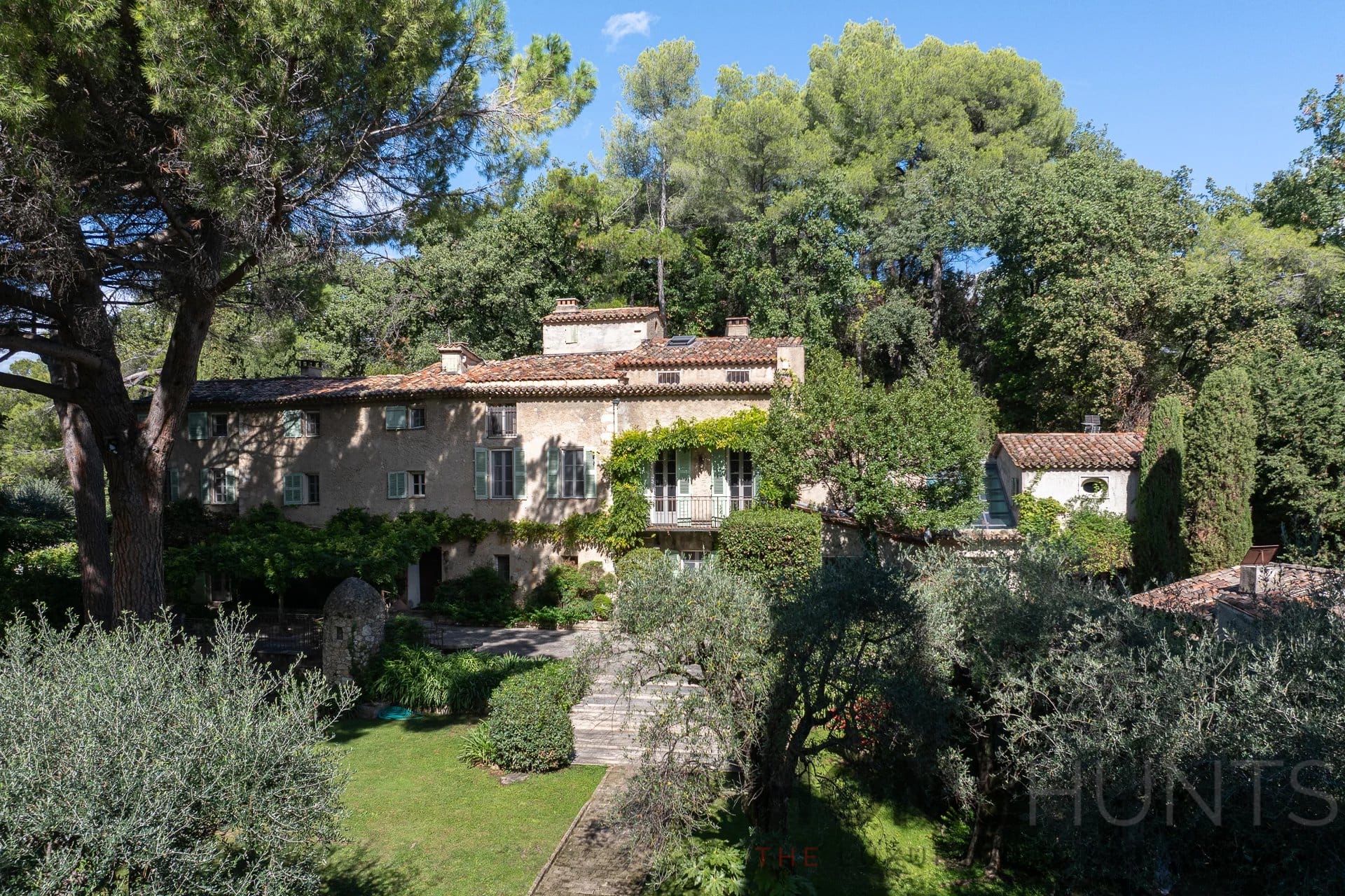 Villa/House For Sale in Grasse HH15546306