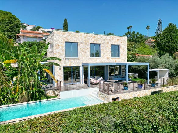 4 Bedroom Villa/House in Le Golfe Juan 3