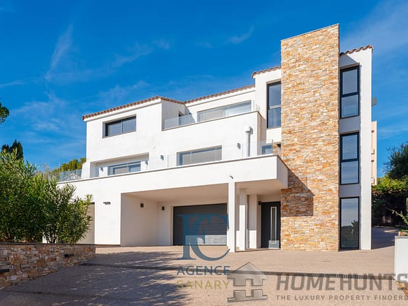 3 Bedroom Villa/House in Sanary Sur Mer 6
