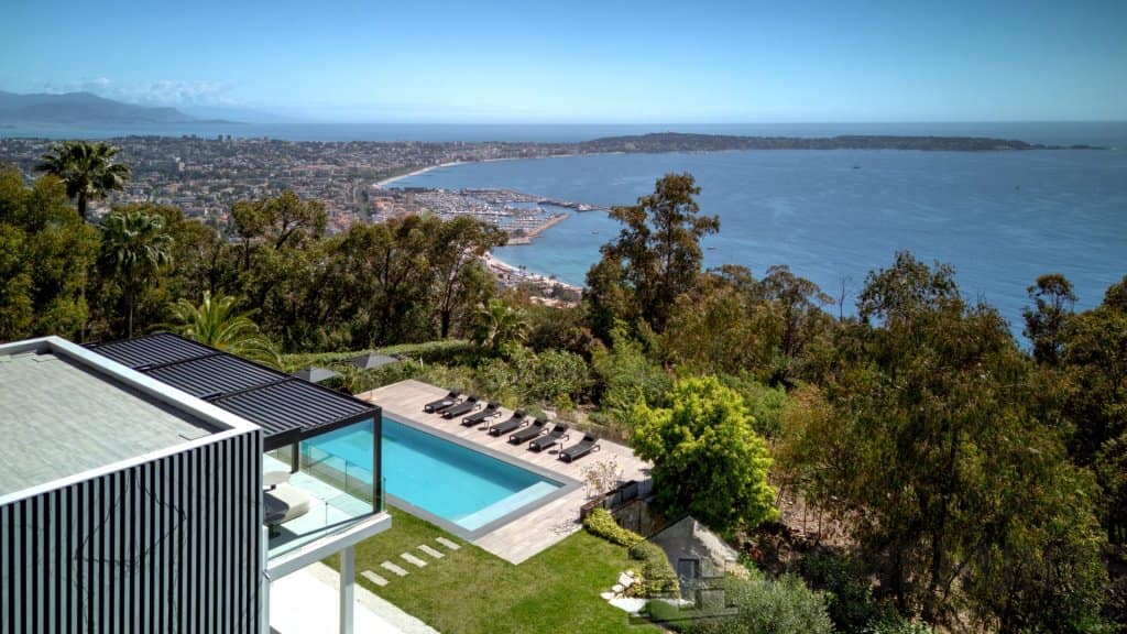 4 Bedroom Villa/House in Cannes 14