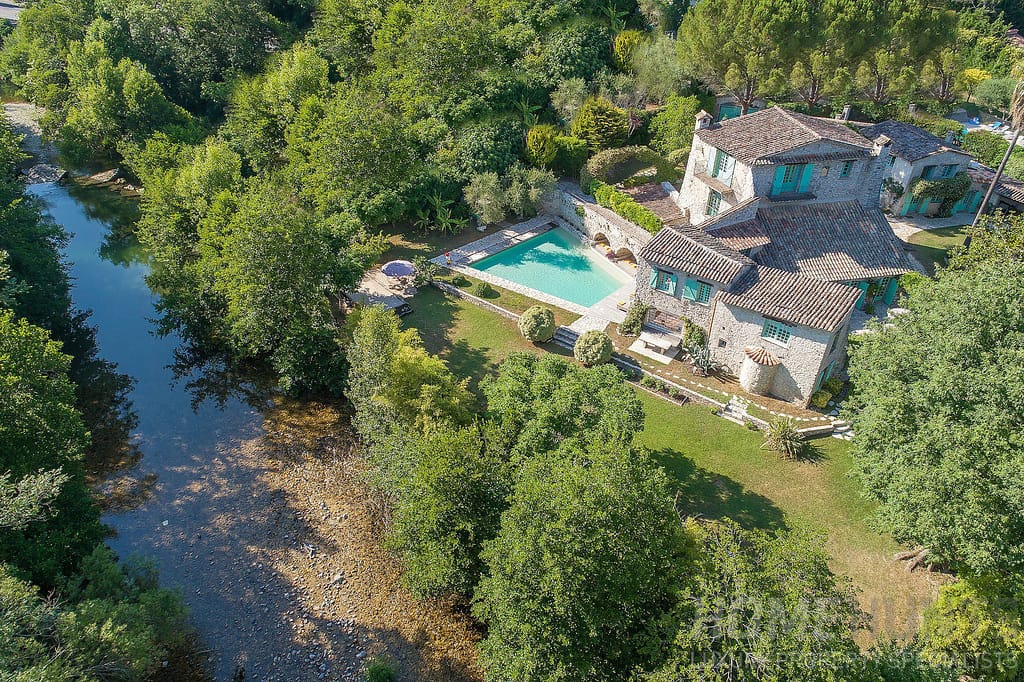 Helping you to find your dream french property 15