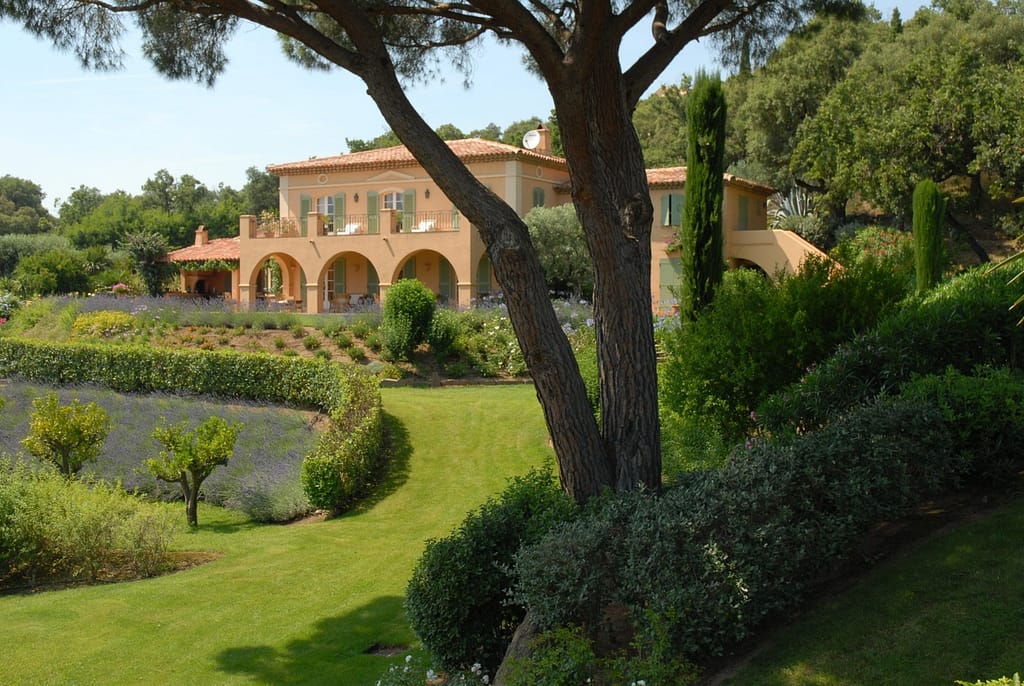 Helping you to find your dream french property 13