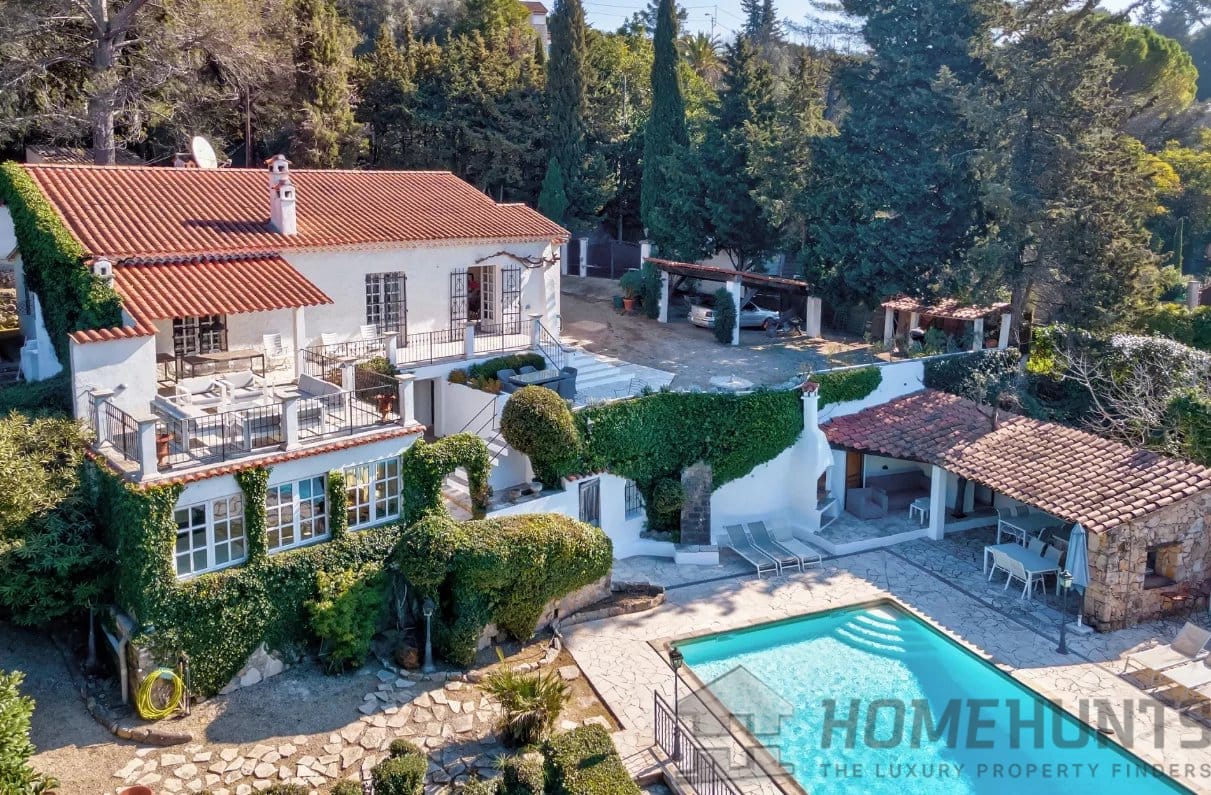 7 Bedroom Villa/House in Mougins 4