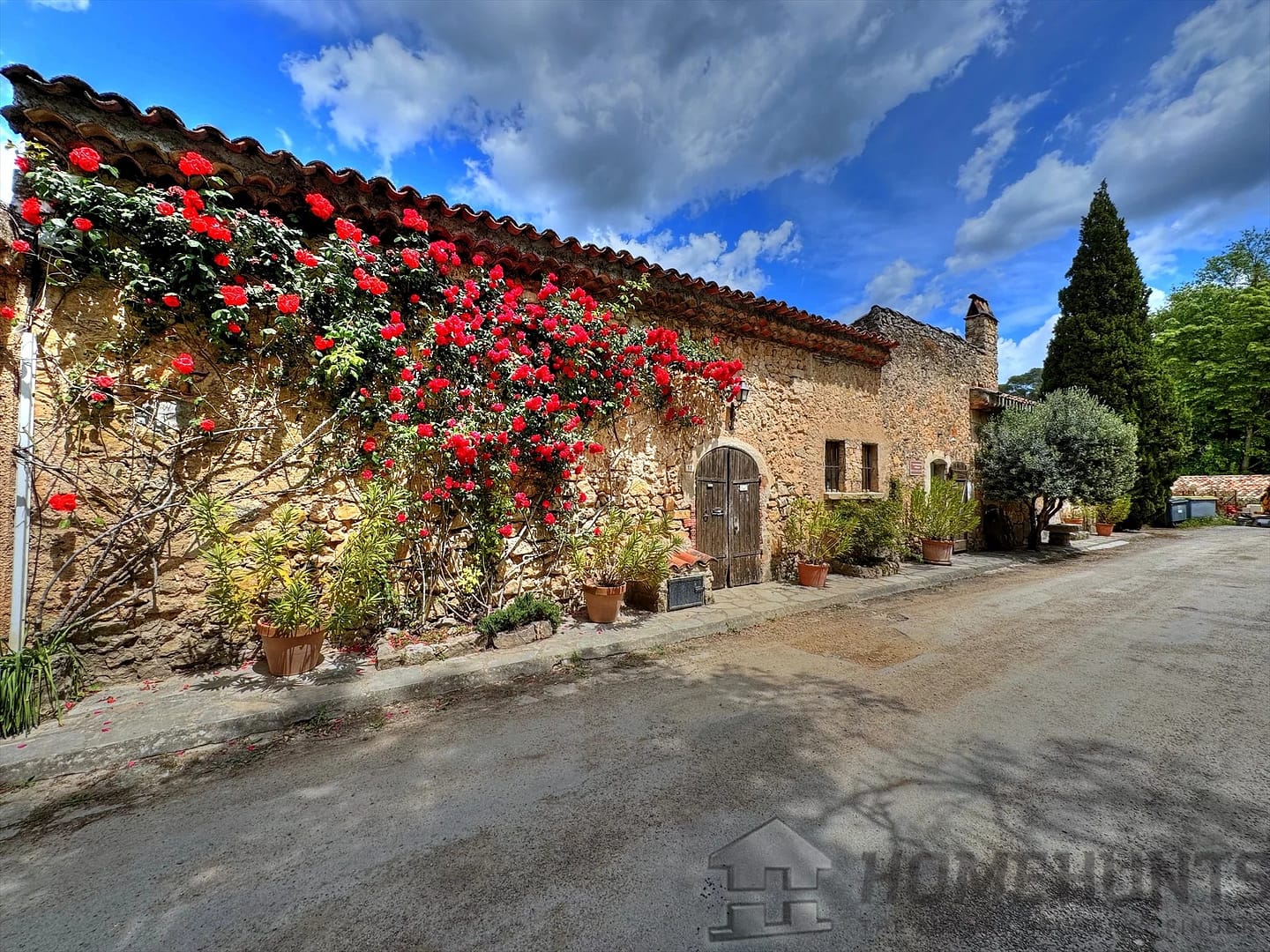 2 Bedroom Villa/House in Entrecasteaux 4