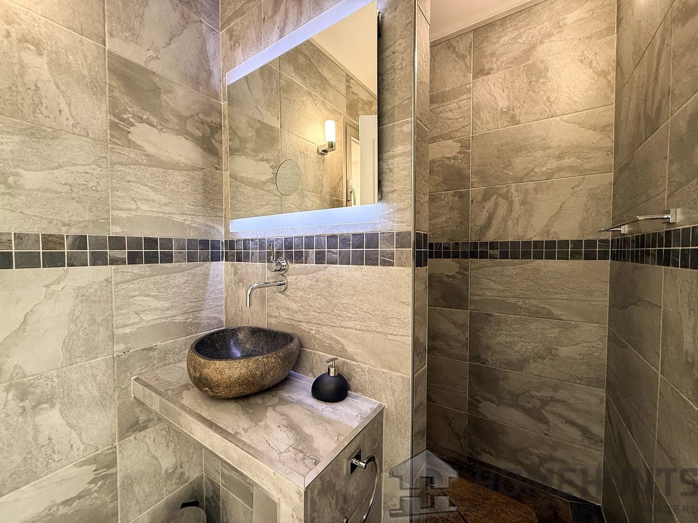 property_HH-15966990-21