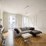 2 Bedroom Apartment in Paris 8th (Golden Triangle - Parc Monceau) 7