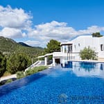 6 Bedroom Villa/House in Es Cubells 19