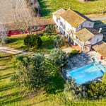 6 Bedroom Villa/House in Caderousse 13