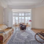 4 Bedroom Apartment in Marseille 5