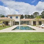 5 Bedroom Villa/House in Roquefort Les Pins 2