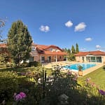 4 Bedroom Villa/House in Peronnas 4