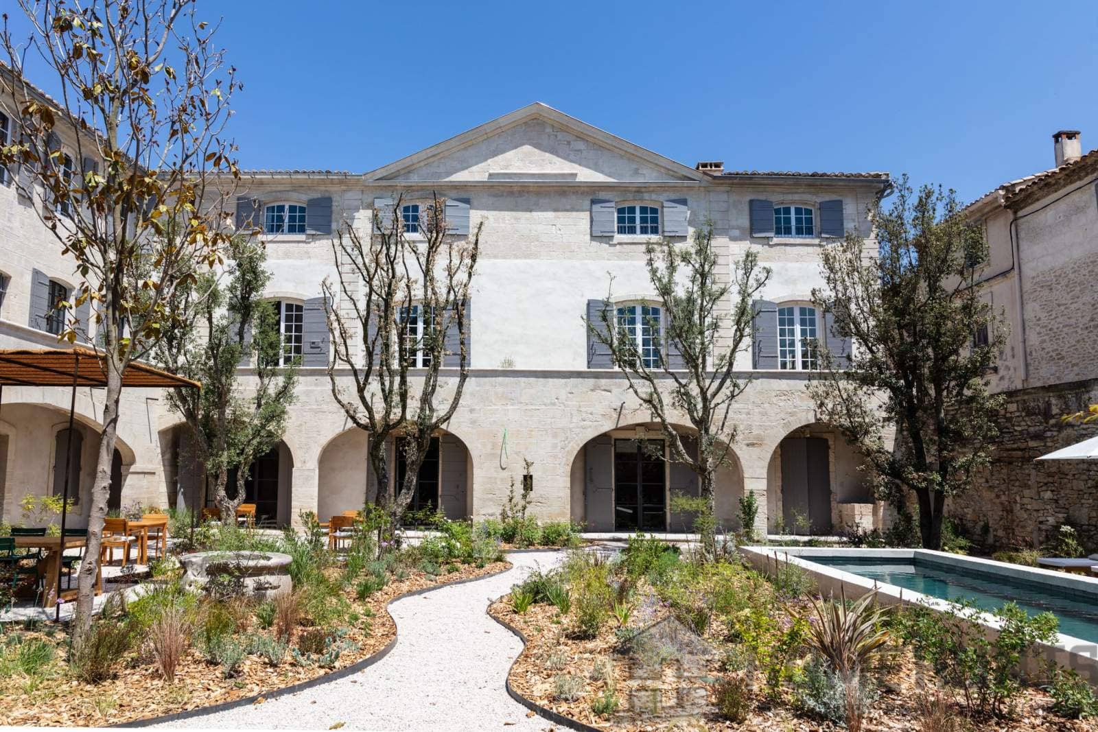 11 Bedroom Villa/House in Vallabregues 2