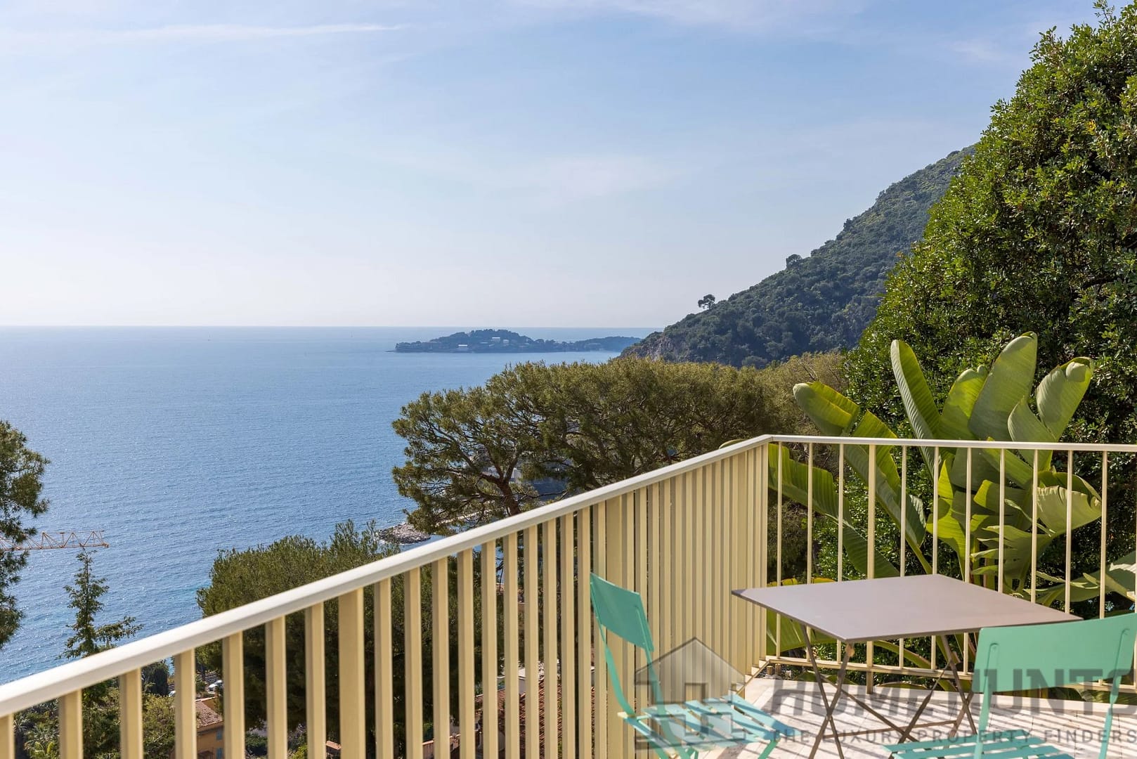 4 Bedroom Villa/House in Eze 8