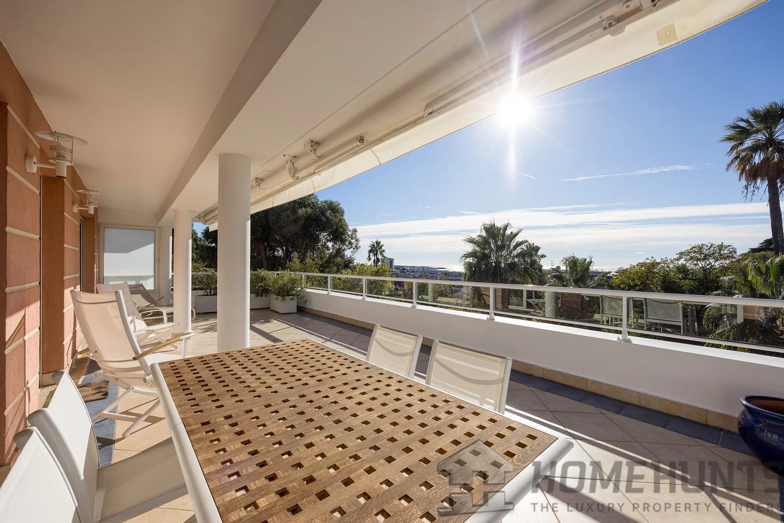 3 Bedroom Apartment in Cannes 10