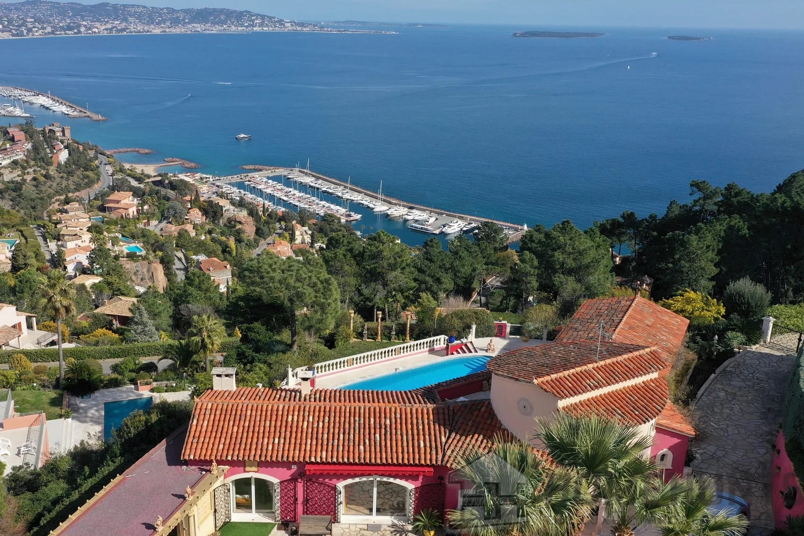 4 Bedroom Villa/House in Theoule Sur Mer 20
