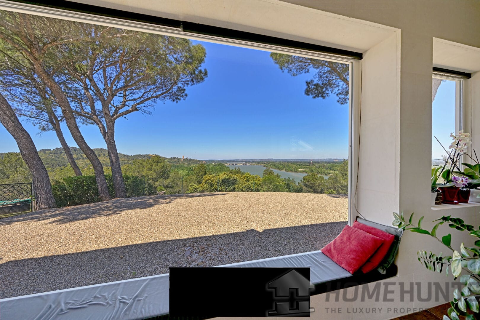5 Bedroom Villa/House in Beaucaire 11