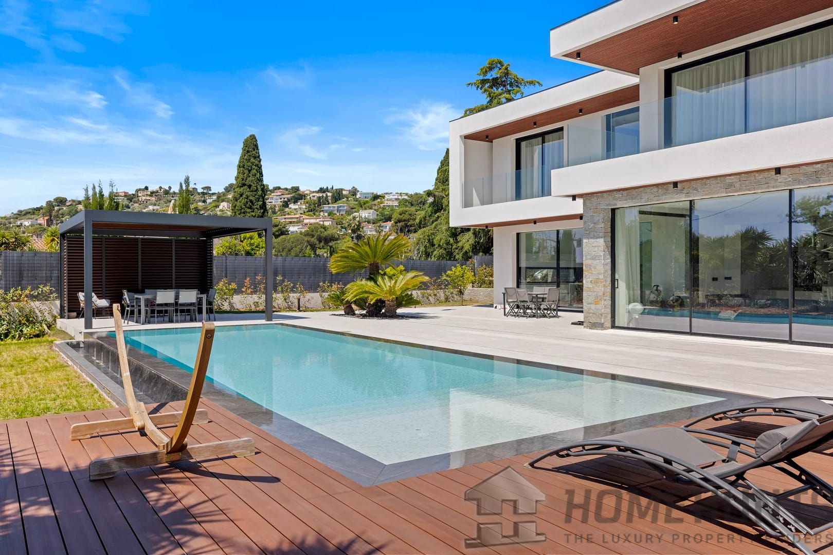 5 Bedroom Villa/House in Antibes 8