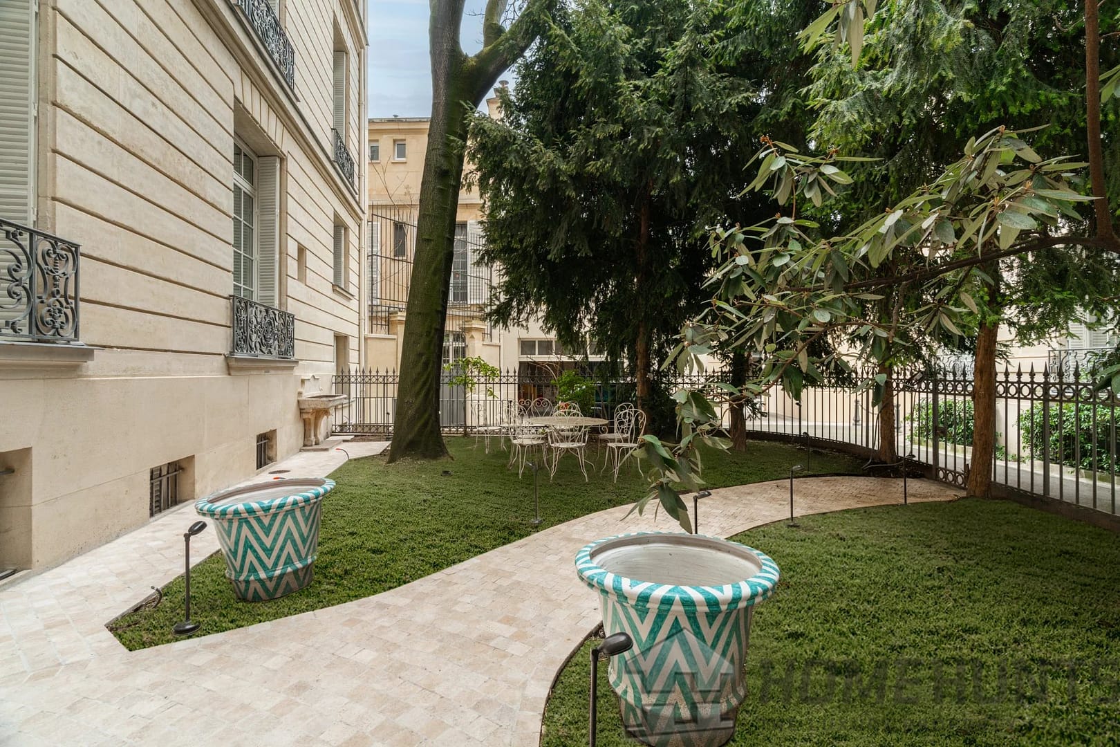 5 Bedroom Apartment in Paris 16th (Trocadéro – Etoile – Passy) 4