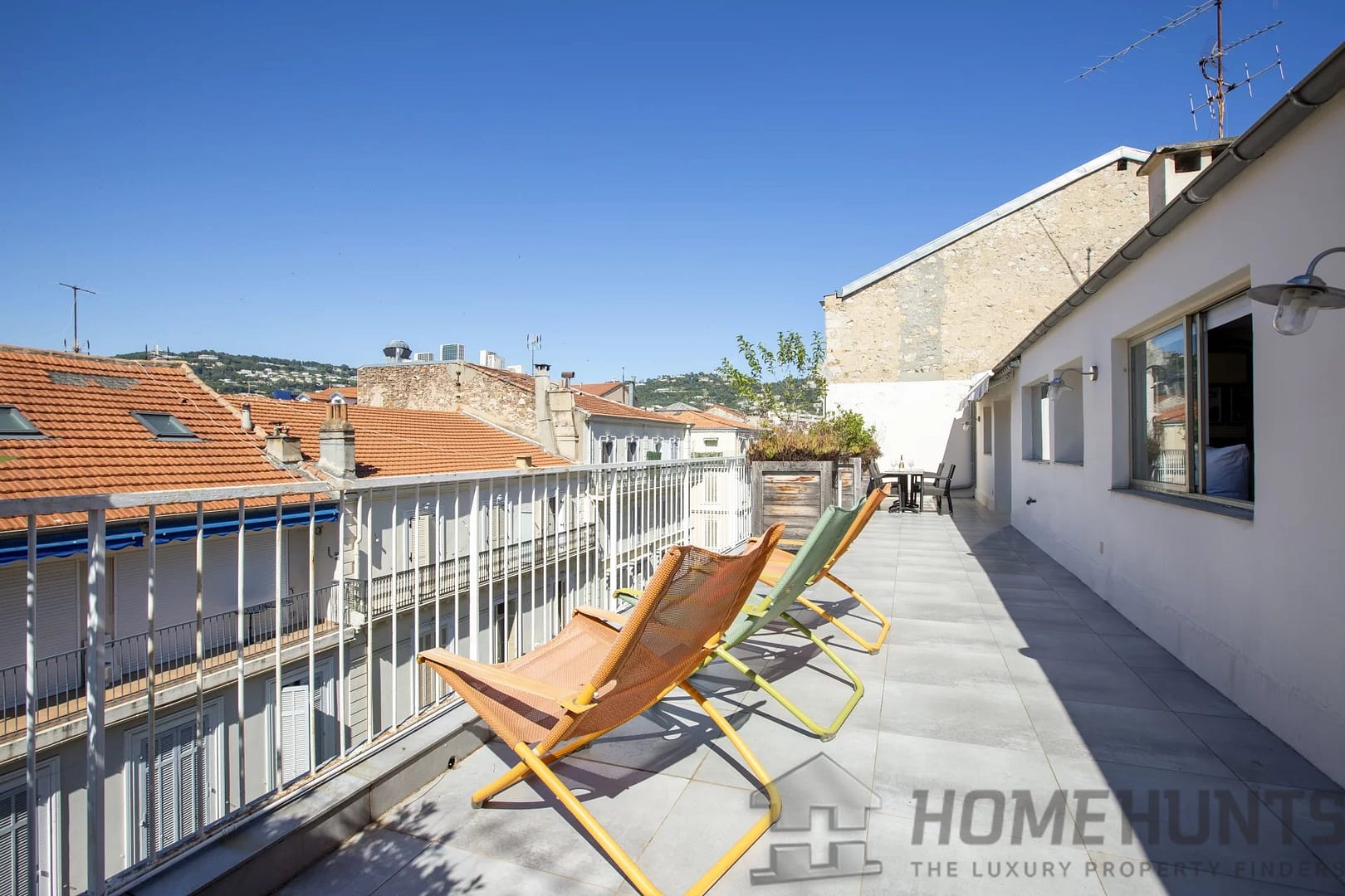 3 Bedroom Apartment in Cannes 8