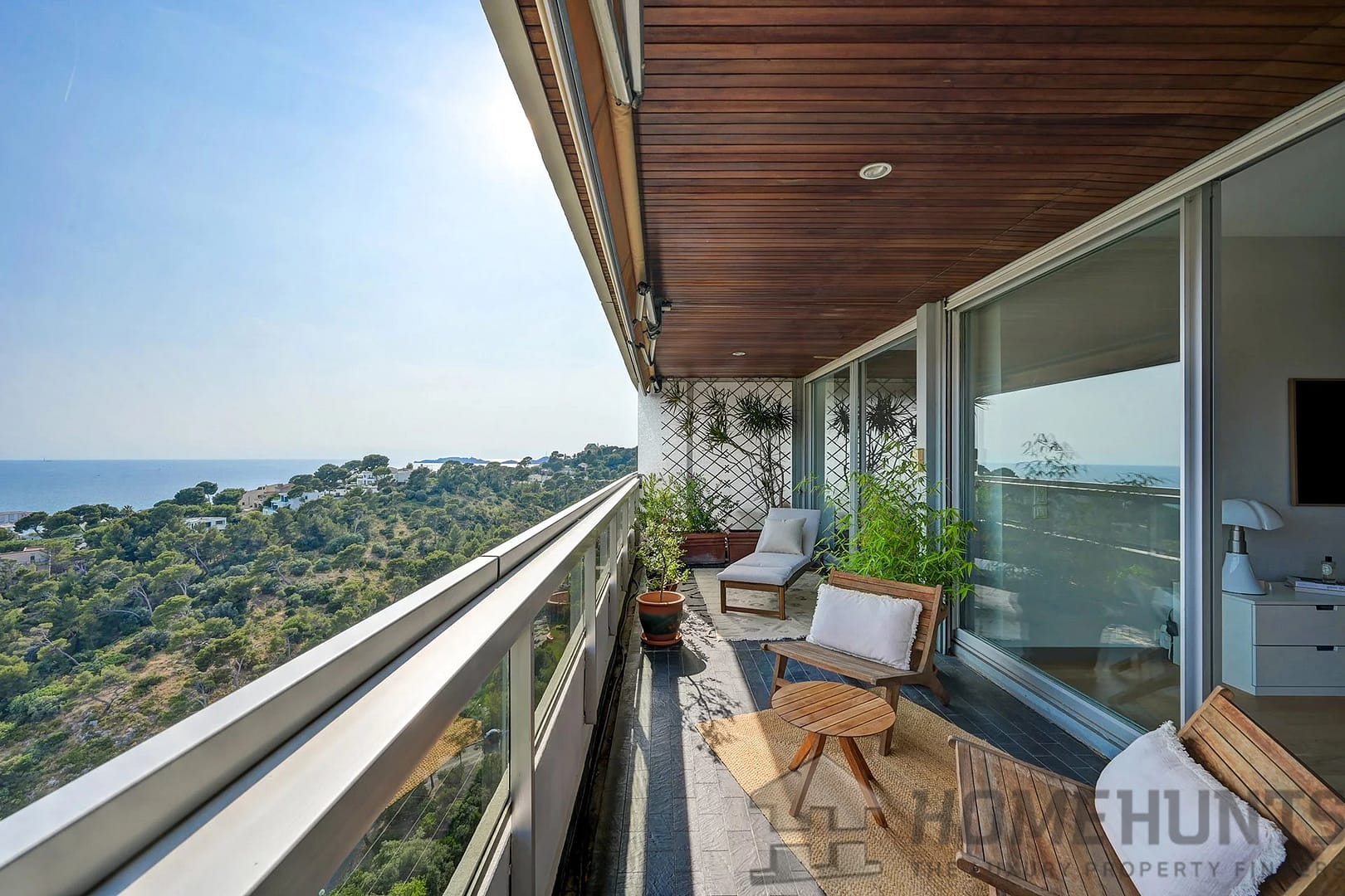 2 Bedroom Apartment in Marseille 13