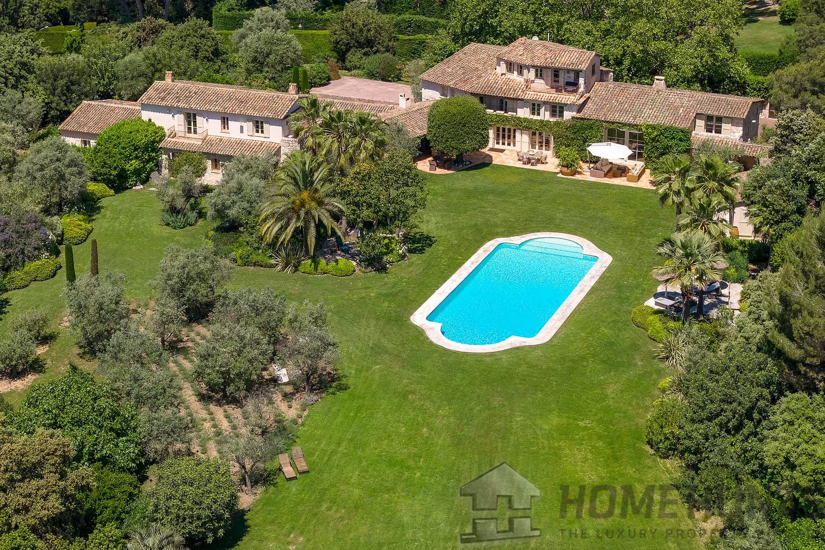 8 Bedroom Villa/House in St Paul 19