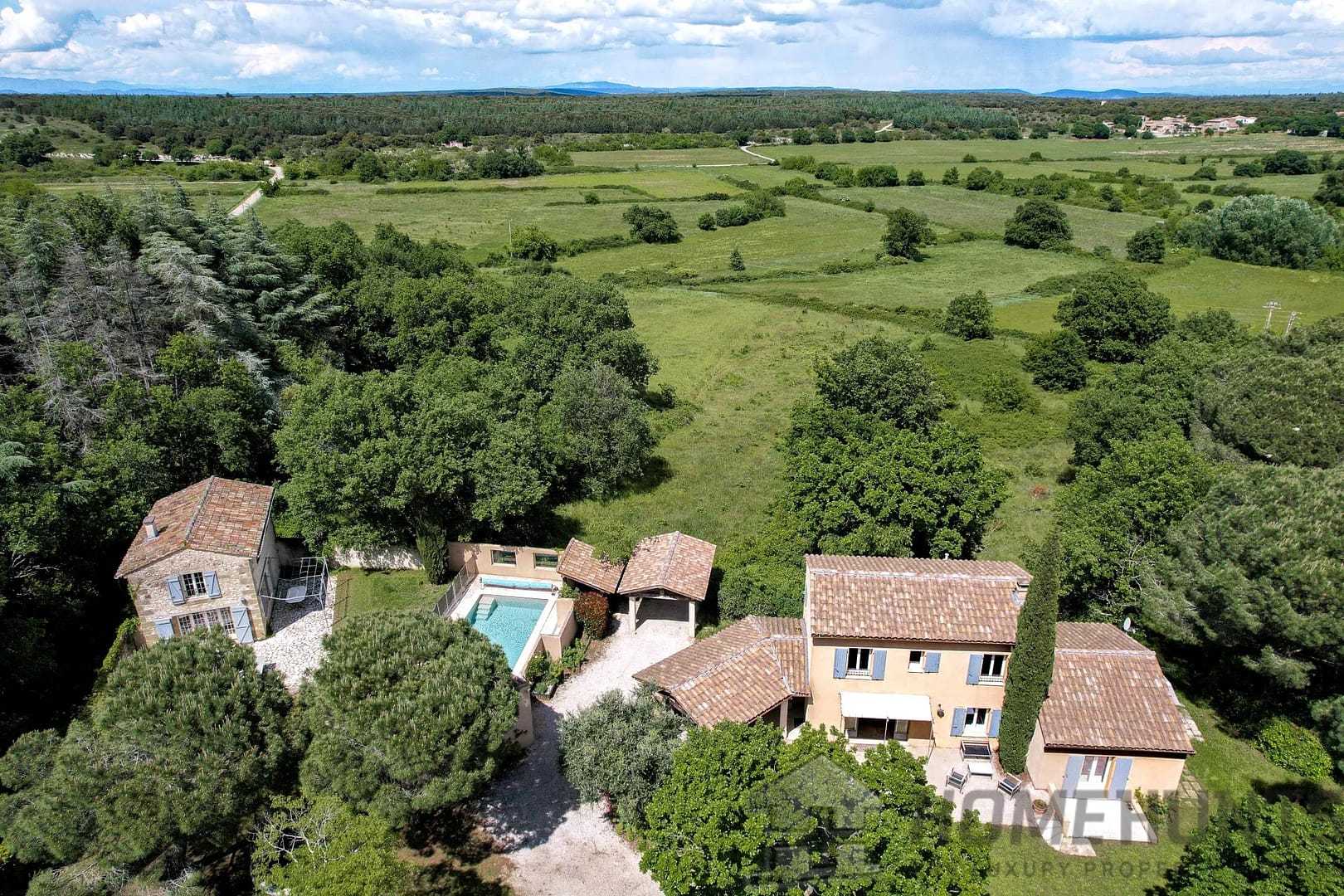 4 Bedroom Villa/House in Uzes 4