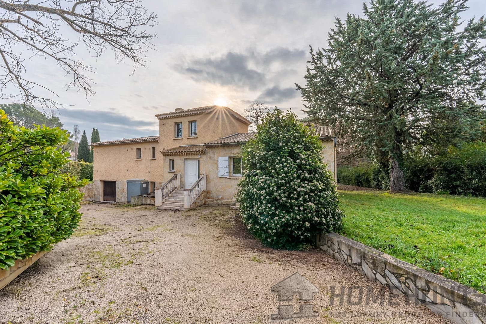 6 Bedroom Villa/House in Aix En Provence 5