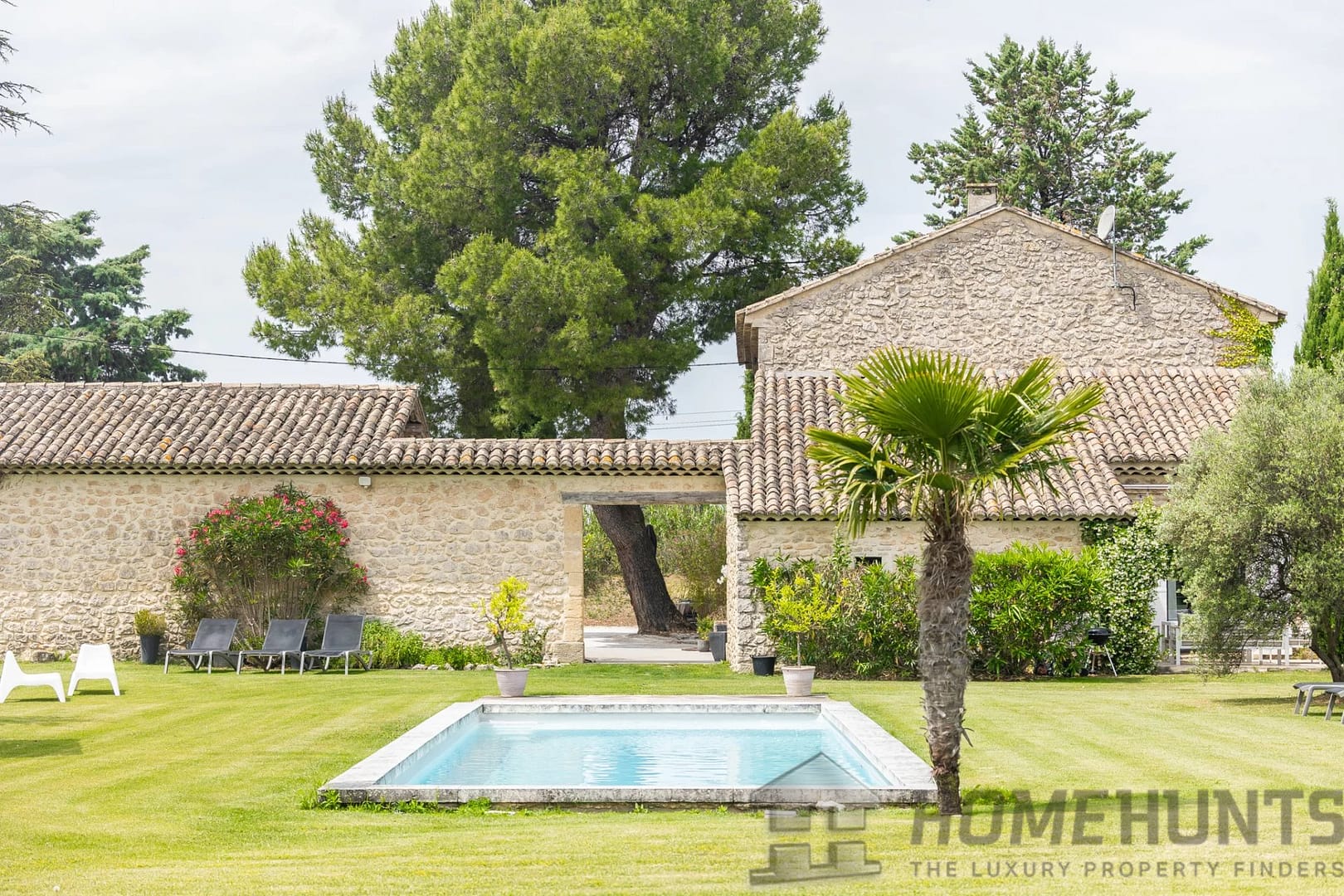 6 Bedroom Villa/House in Robion 8