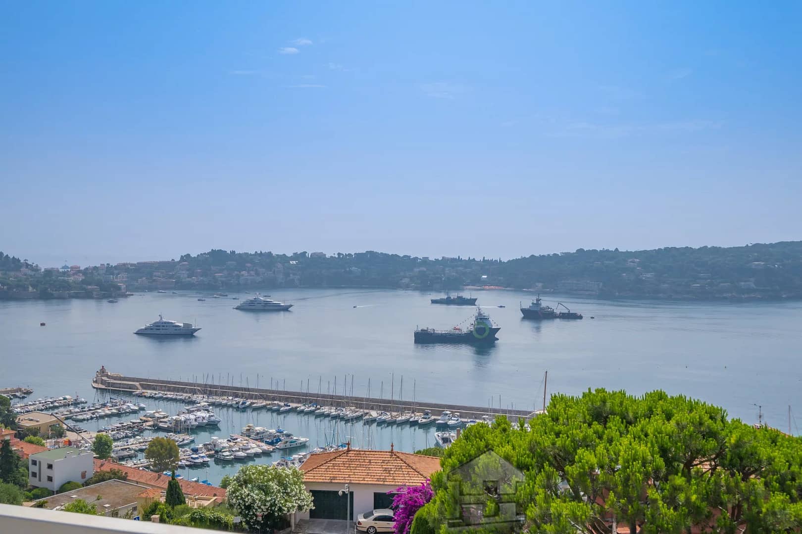2 Bedroom Apartment in Villefranche Sur Mer 8
