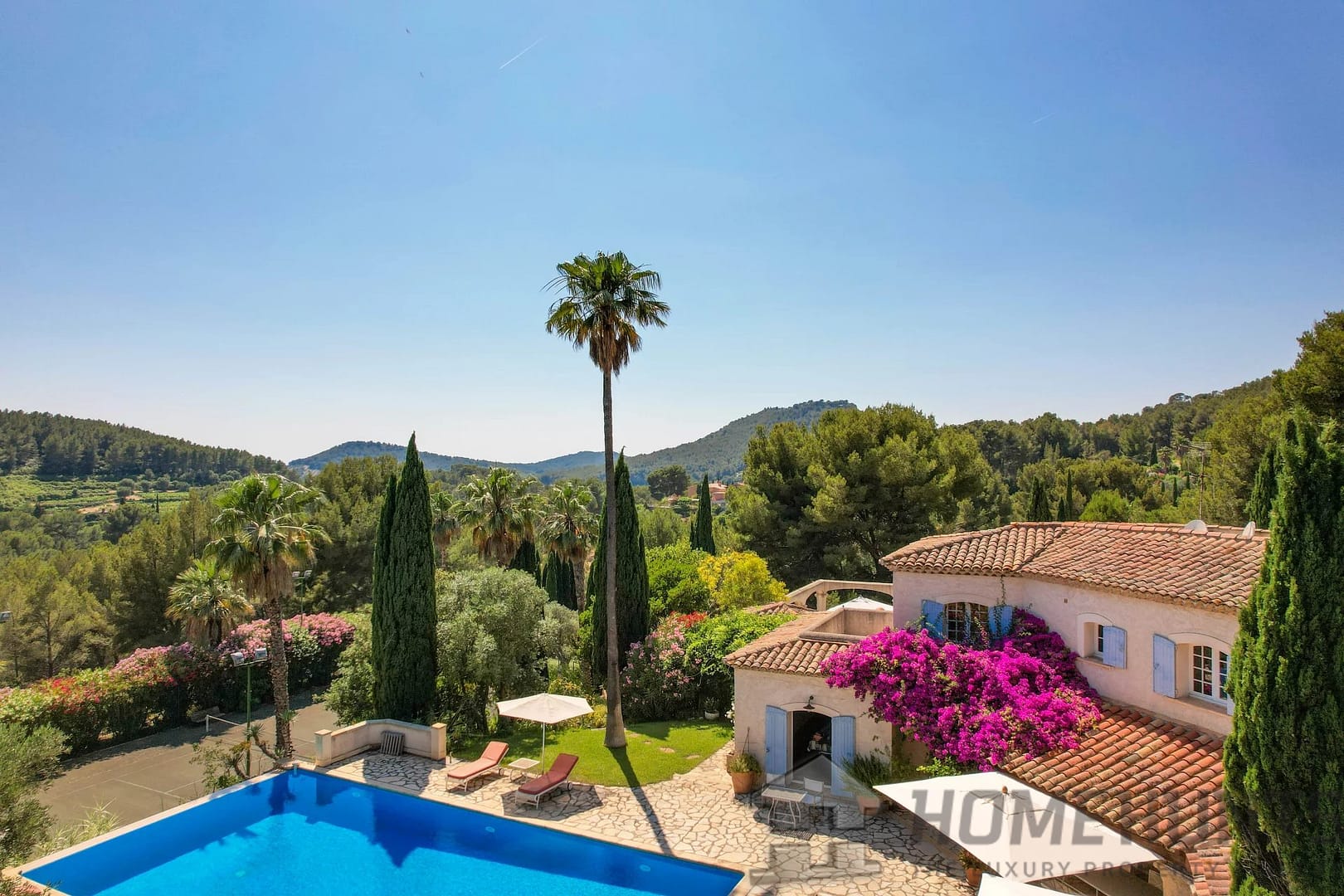 12 Bedroom Villa/House in St Cyr Sur Mer 6