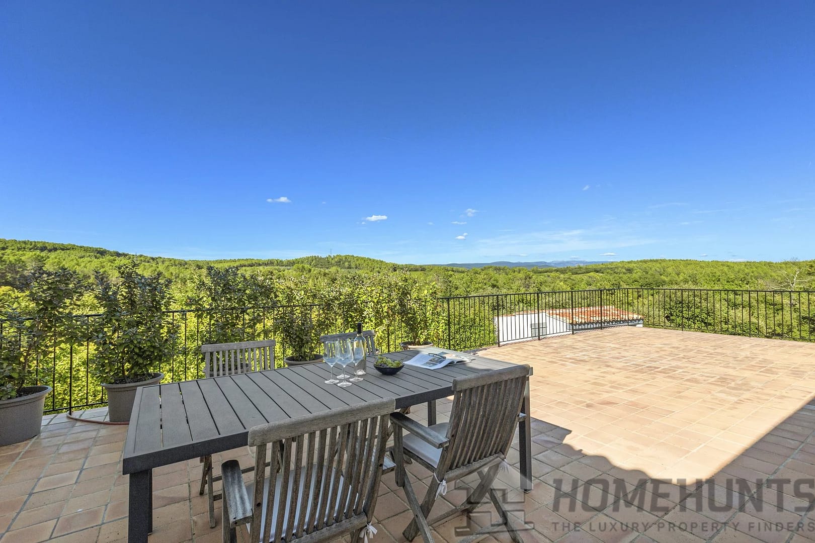 property_HH-15943844-10