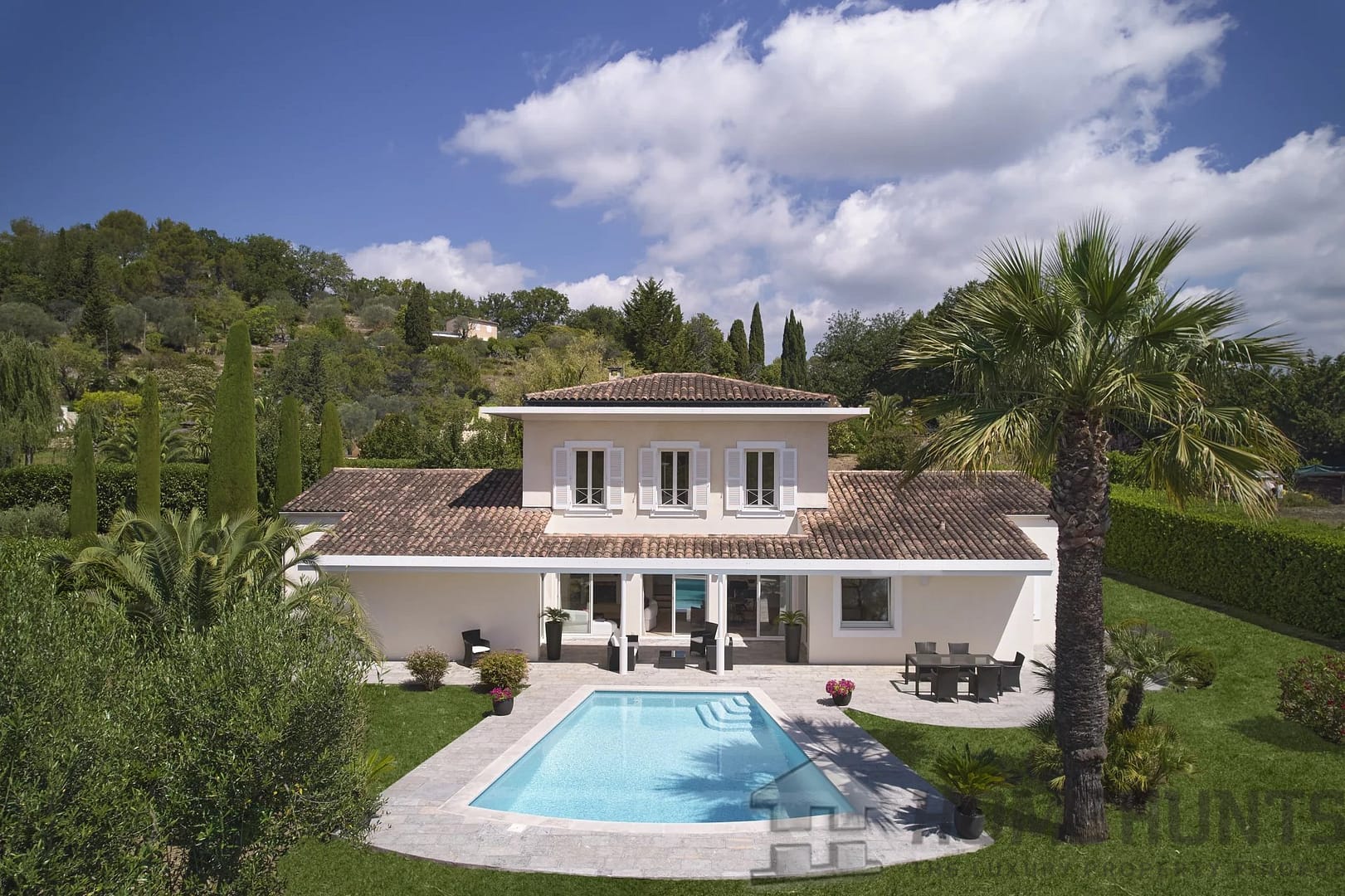 4 Bedroom Villa/House in Chateauneuf Grasse 9