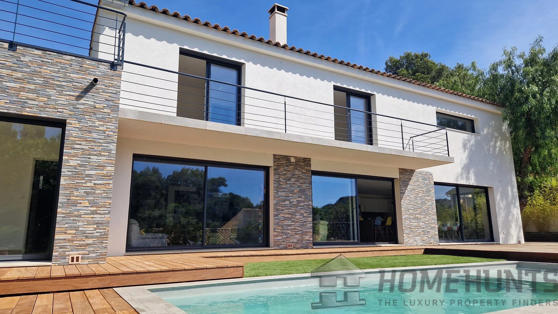 4 Bedroom Villa/House in Carqueiranne 3