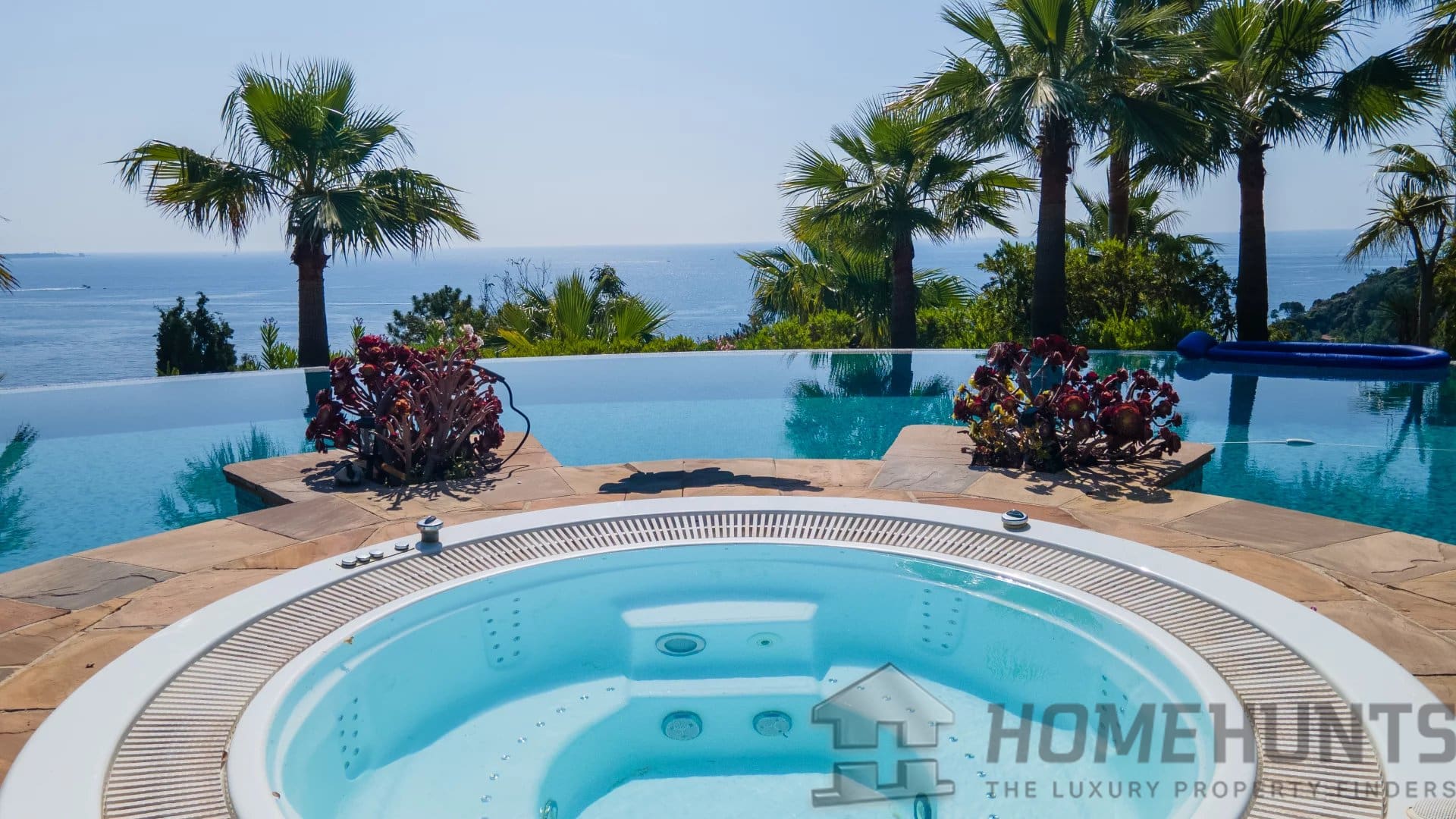 5 Bedroom Villa/House in Theoule Sur Mer 9