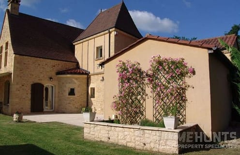 4 (Must See) Luxury Chateaux for Sale in Dordogne 6