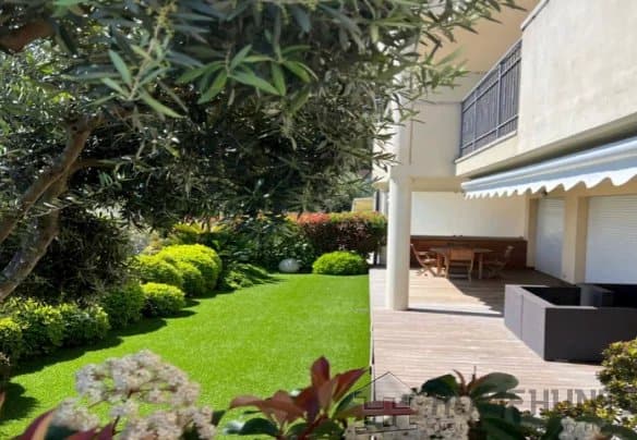 2 Bedroom Apartment in Roquebrune Cap Martin 3