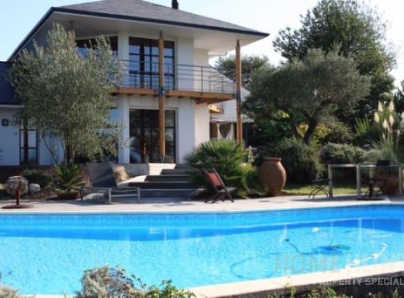 Where are the property hotspots of the Pyrénées? 4