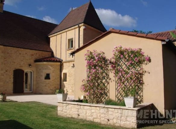 4 (Must See) Luxury Chateaux for Sale in Dordogne 3
