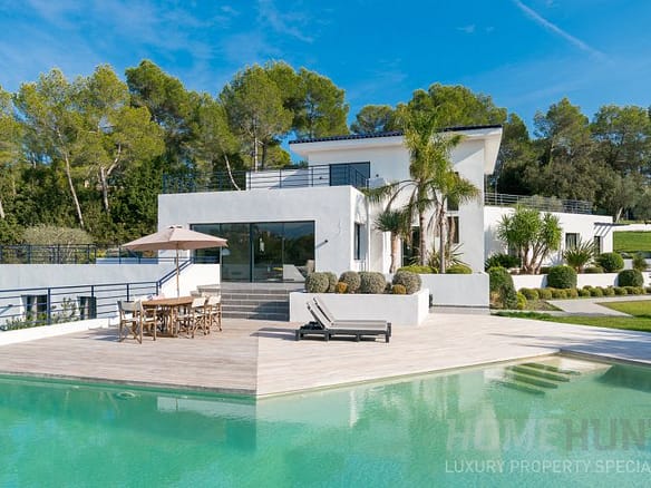 4 Reasons Why You Should Purchase a Luxury Holiday Home in France in 2019 1