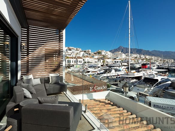 3 Bedroom Apartment in Puerto Banús 28