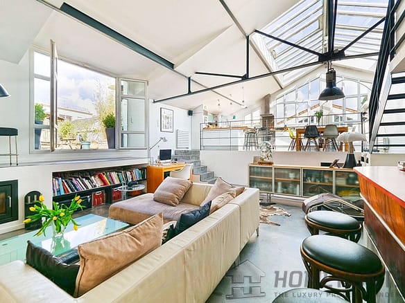 4 Bedroom Apartment in Courbevoie 28