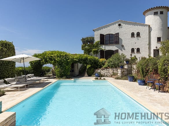4 Bedroom Villa/House in Tourrettes Sur Loup 22
