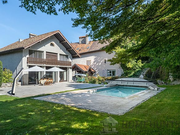 9 Bedroom Villa/House in Lully 20