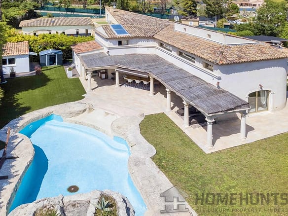 4 Bedroom Villa/House in Valbonne 18