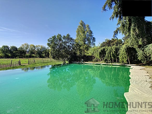 6 Bedroom Villa/House in St Remy De Provence 28