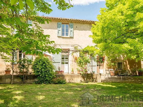 5 Bedroom Villa/House in La Tour D Aigues 24