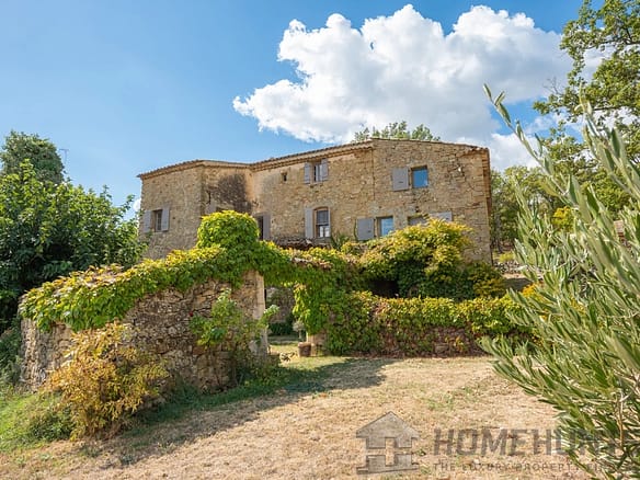 5 Bedroom Villa/House in Simiane La Rotonde 28